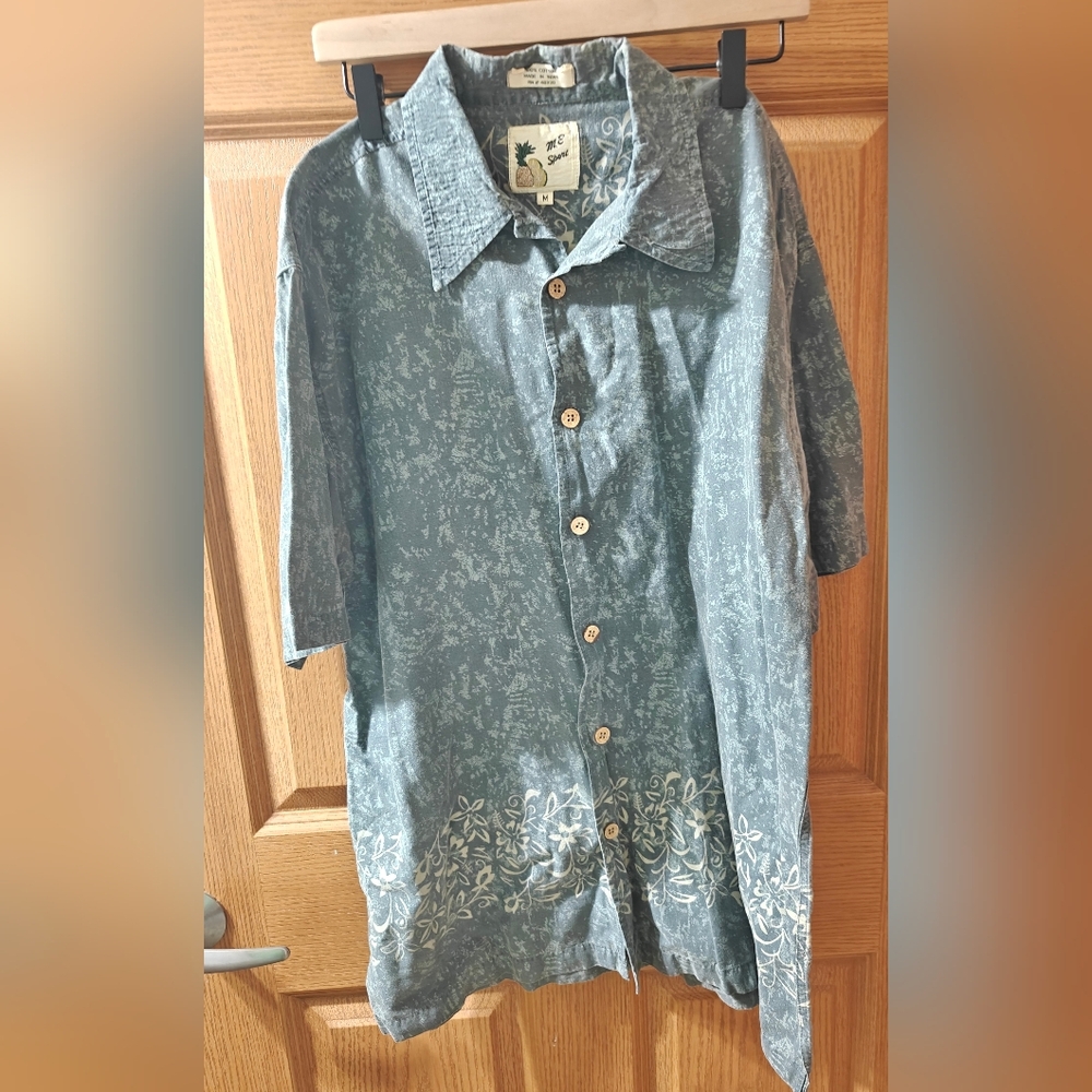 M.E. SPORT Vintage Men's Size M Hawaiian Short Sleeve Blue Floral 100% Cotton
